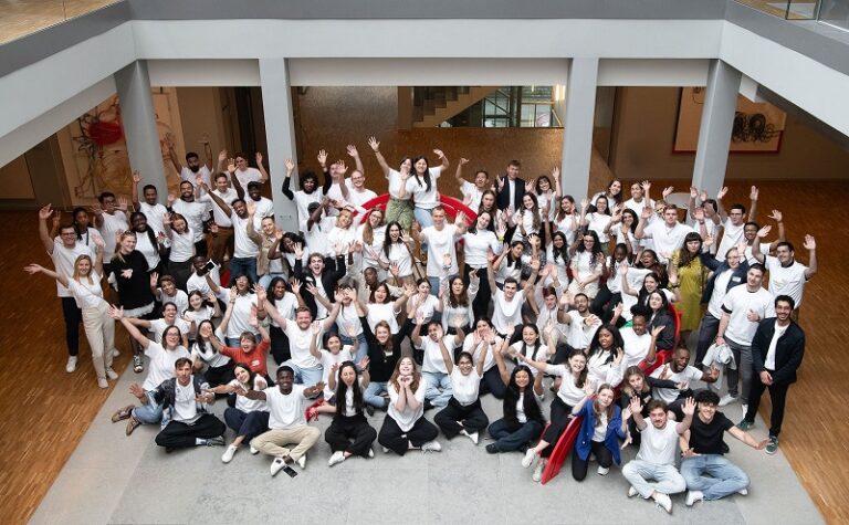 beVisioneers: The Mercedes-Benz Fellowship 2027/2028